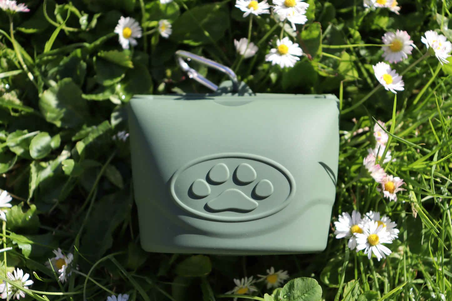 Magnetic Silicone Treat Pouch - Forest Green